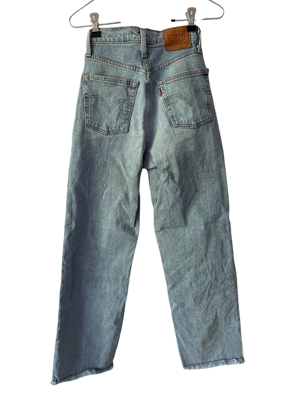 Levi’s Premium Ribcage Straight Jeans (W25)