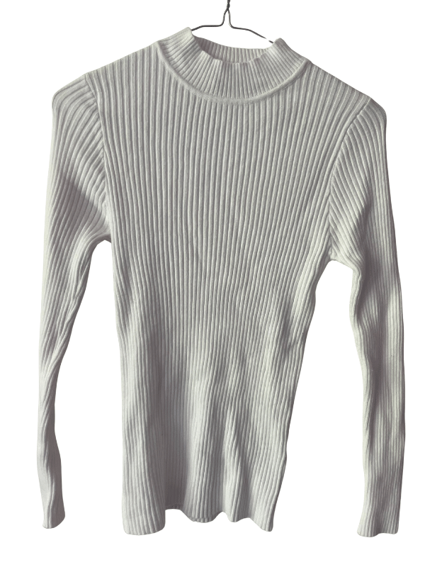 Entre Amis Ribbed White Knit Top