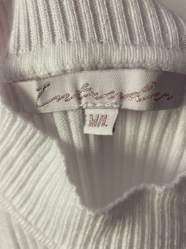 Entre Amis Ribbed White Knit Top